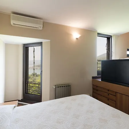 Miralago By Interhome וילה טרוויניאנו רומאנו